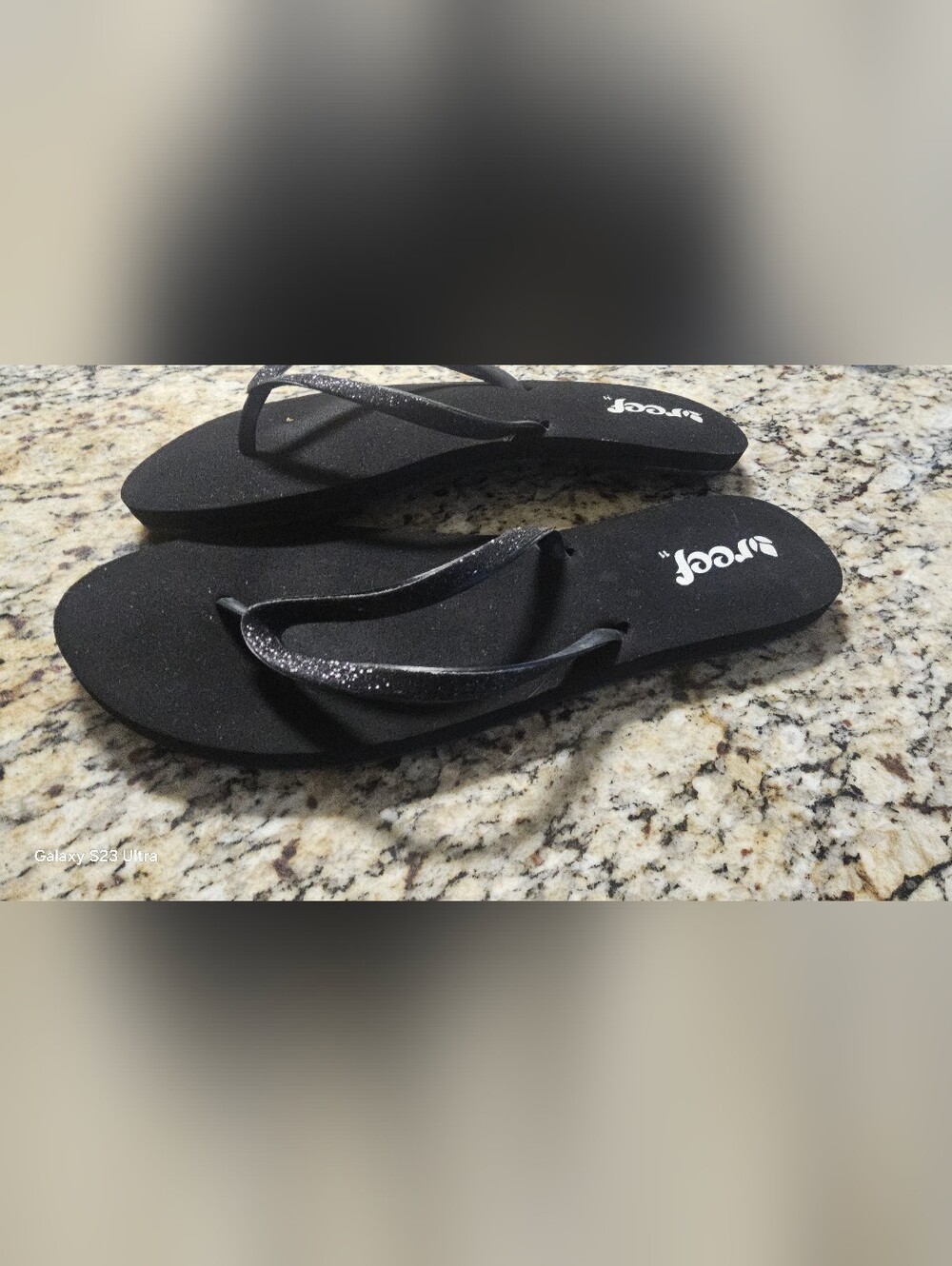 Reef Black Strap Flip Sandals Size 11 - Picture 4 of 7